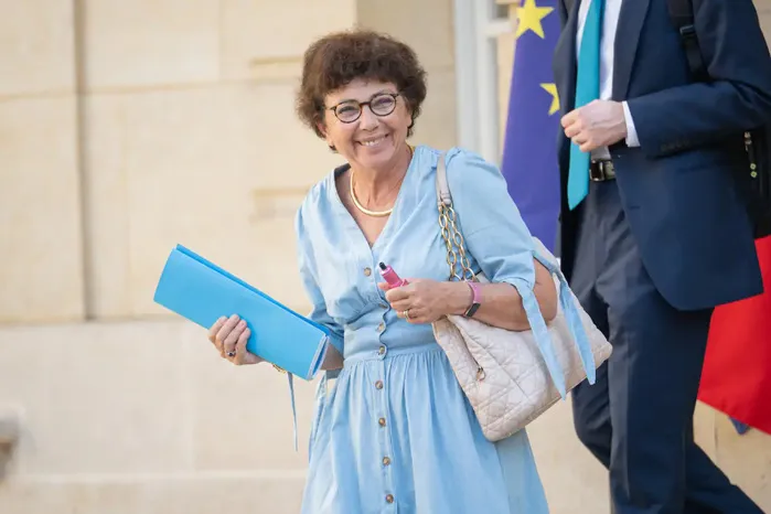 Crise ministérielle en France : la ministre de l’Écologie évite la démission