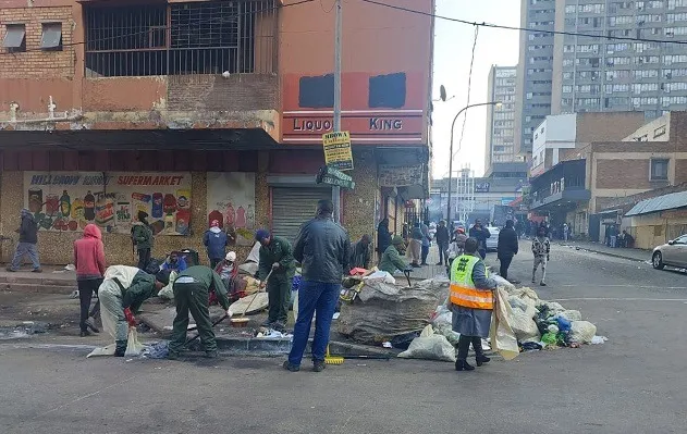 Grève à Johannesburg : les employés municipaux dénoncent l’externalisation et l’injustice systémique