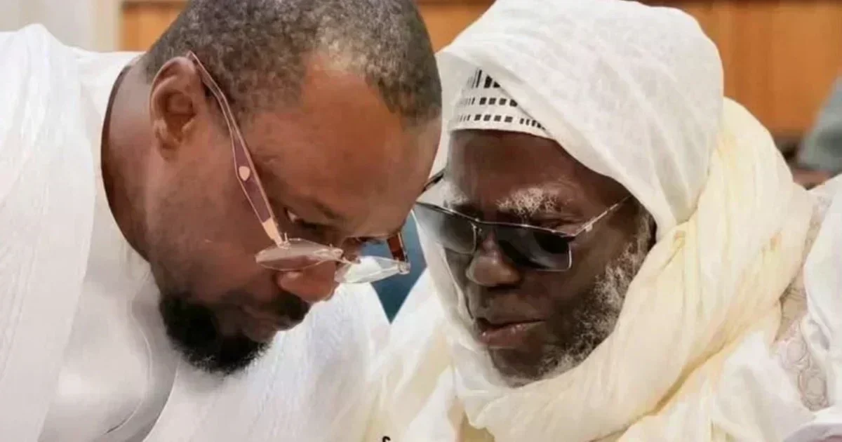 Sonko à Touba : l’État sénégalais en quête de bénédictions avant le Grand Magal