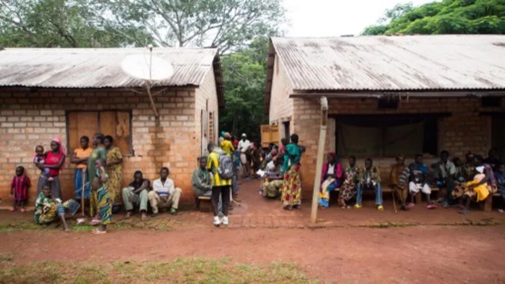 Centrafrique : un laboratoire mobile contre Ebola aux frontières du danger