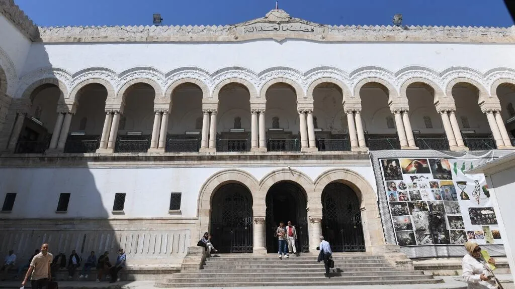 Tunisie : la justice sous contrôle politique, cinq ans après le coup de force