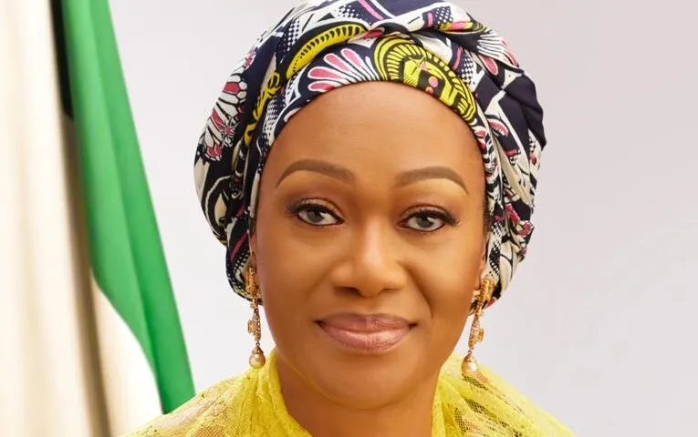 Remi Tinubu encourage les artistes à soutenir les plus démunis