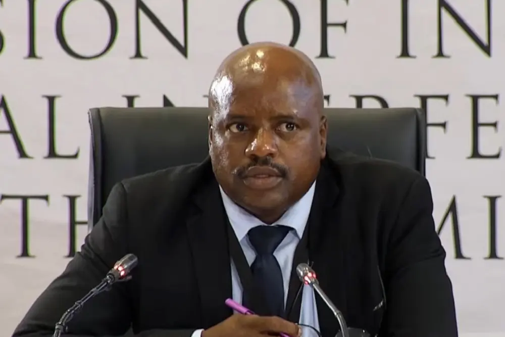 Le chef adjoint de la police d'Ekurhuleni visé par un mandat d'arrêt pour corruption