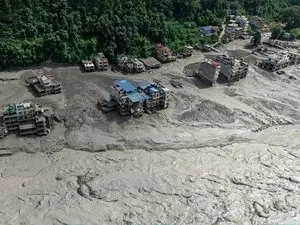 Catastrophe glaciaire au Népal : les limites de la surveillance face à l'instabilité climatique des montagnes