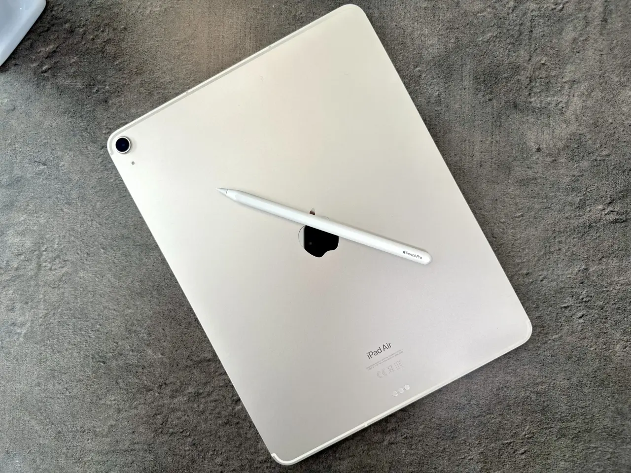 Apple enterre l’Apple Pencil pour son iPhone pliable : l’écran premium prime sur le stylet