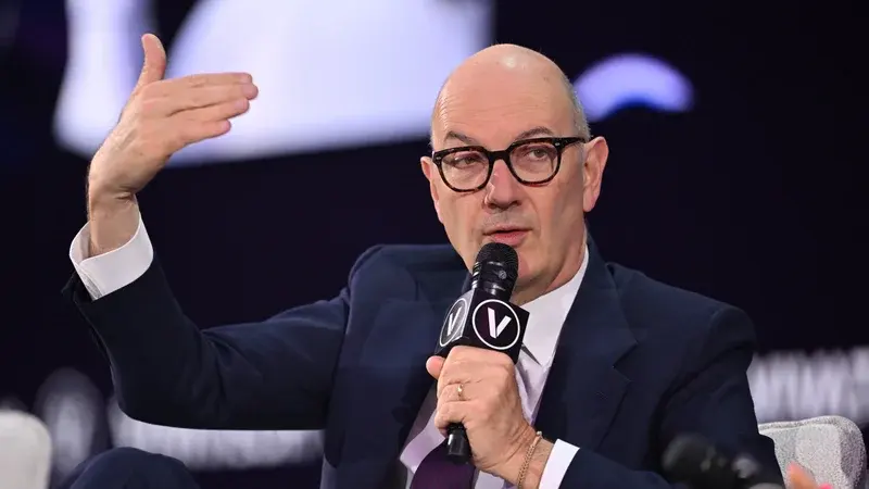La sécheresse et les canicules placent la France au bord de la récession : Roland Lescure alerte sur l'impact économique immédiat