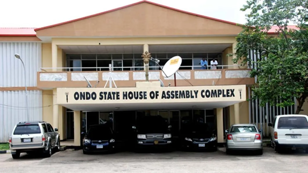 Crise à l'Assemblée d'Ondo : les députés suspendent leur projet de destitution
