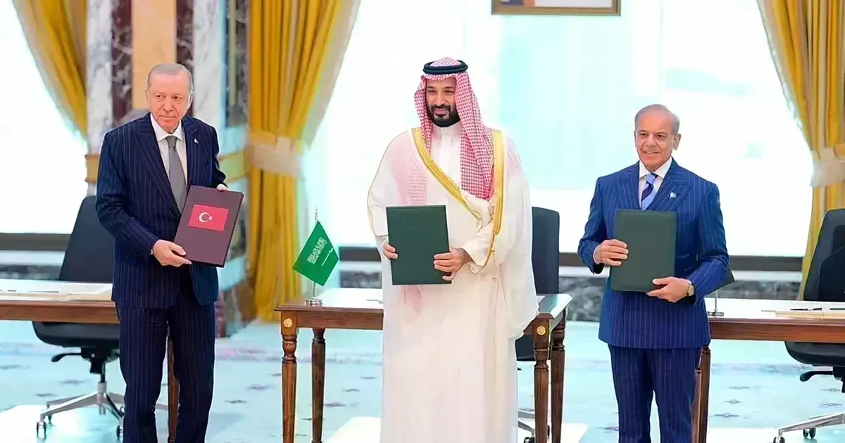 La Turquie, l'Arabie saoudite et le Pakistan lancent leur coopération stratégique à Istanbul