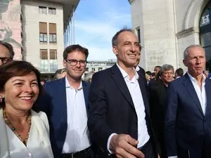 La primaire socialiste s’annonce explosive entre Glucksmann et Faure malgré les appels à l’unité