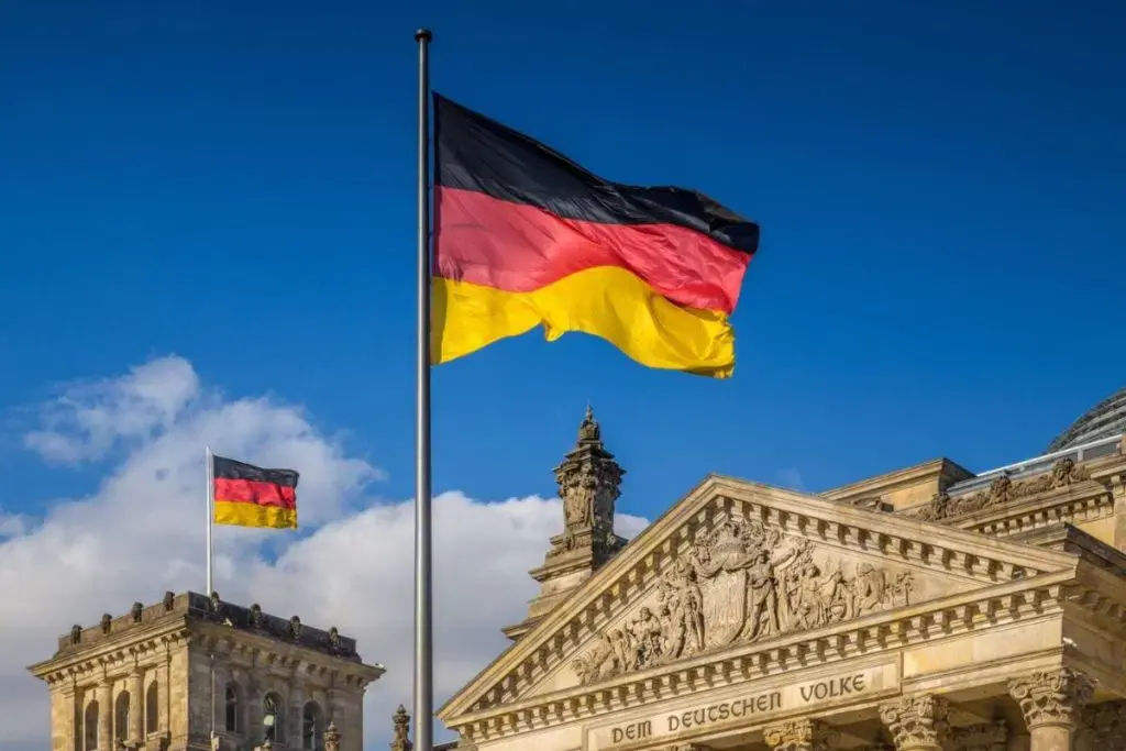 L’ambassade d’Allemagne au Nigeria met en garde contre les intermédiaires de visas : une mise au point nécessaire pour les candidats