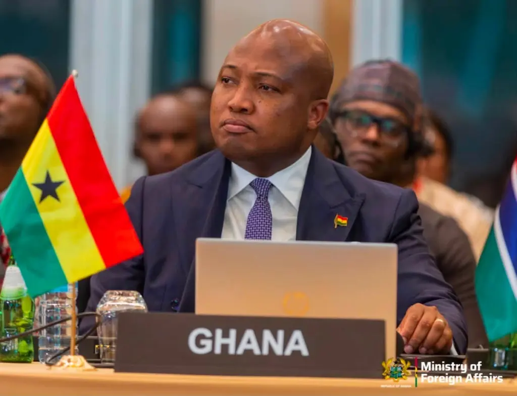 Samuel Okudzeto Ablakwa exhorte les dirigeants africains à prioriser l'emploi pour endiguer l'instabilité