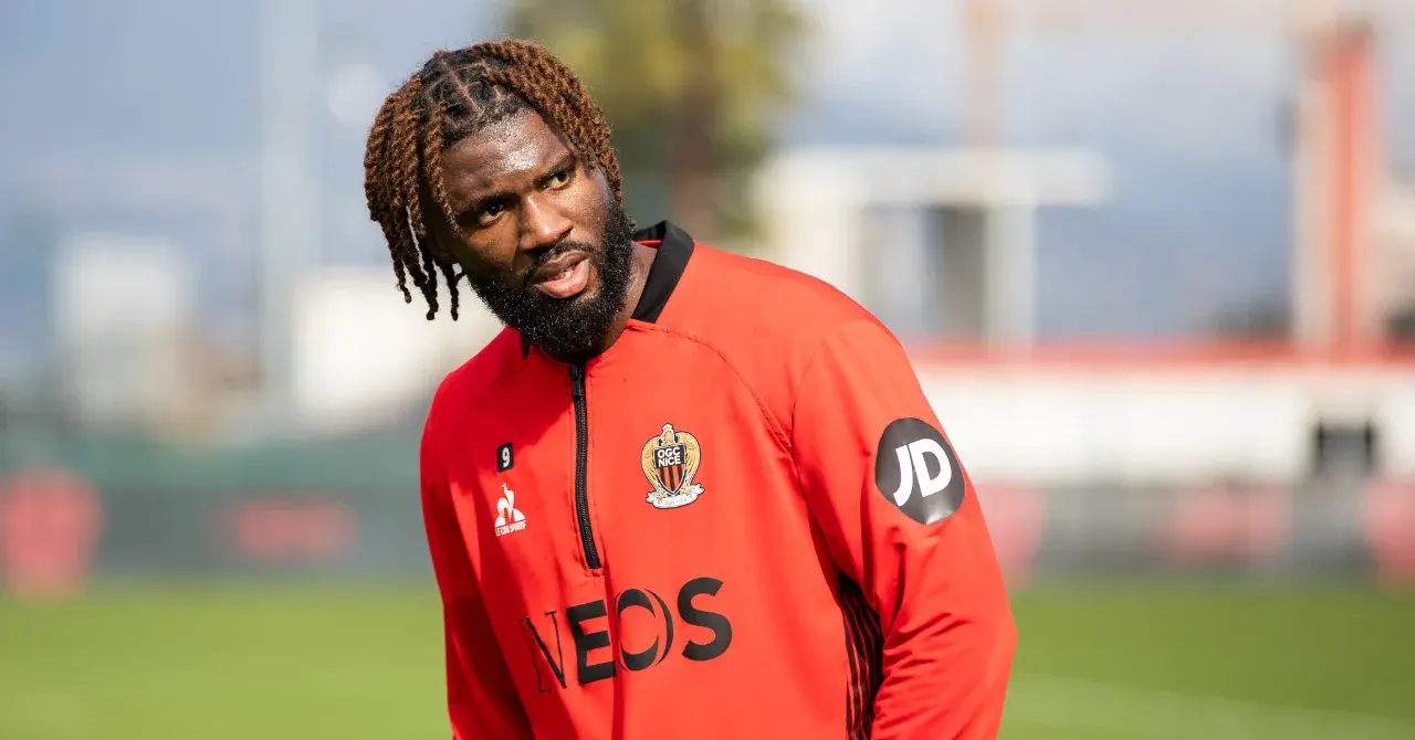 Le transfert de Terem Moffi à Hambourg marque une perte financière majeure pour l'OGC Nice