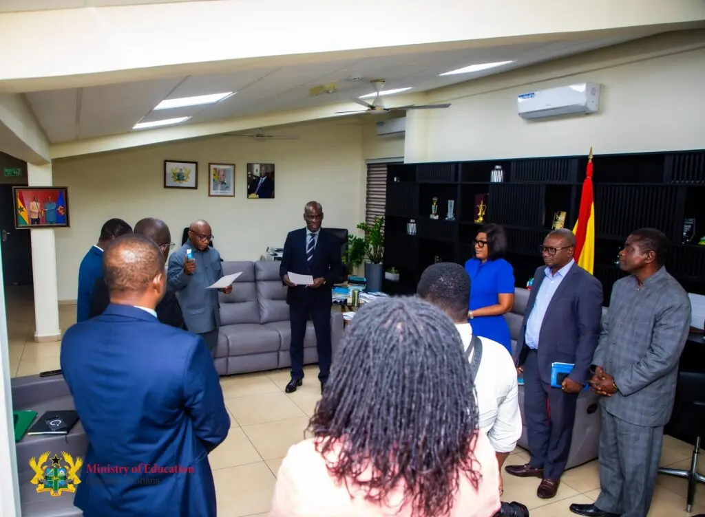Le ministre ghanéen de l'Éducation intronise le nouveau recteur de KNUST à la tête du Centre de technologie et de conseil