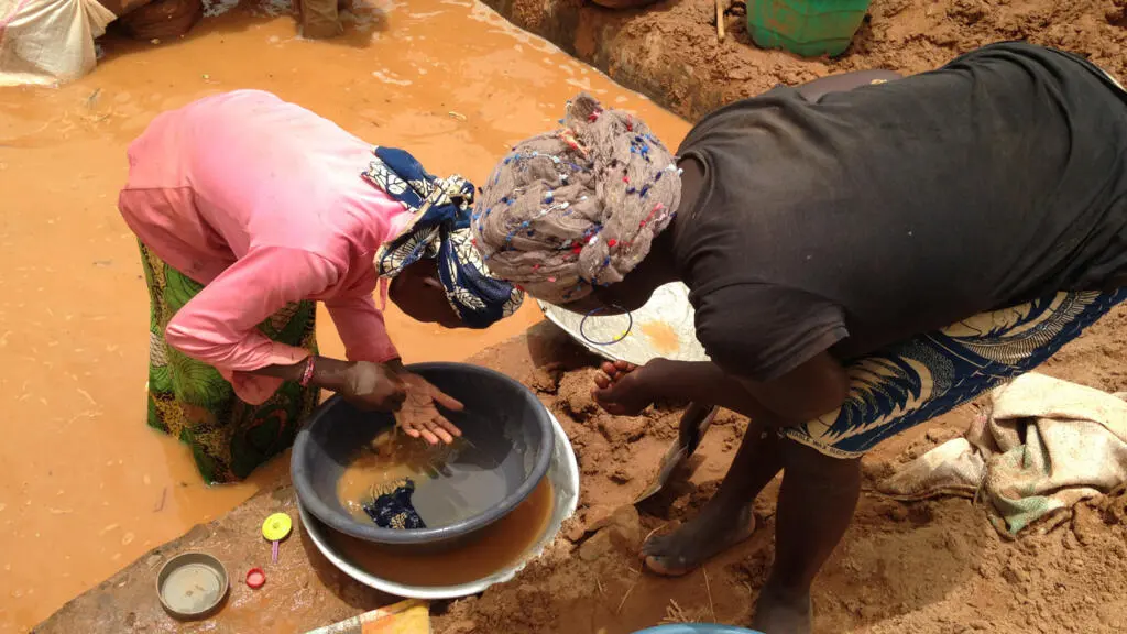 Centrafrique : un effondrement meurtrier dans une mine d'or artisanale fait plus de 100 morts