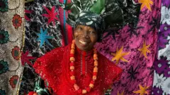 Nike Davies-Okundayo : comment l'art traditionnel nigérian est devenu un levier d'émancipation féminine
