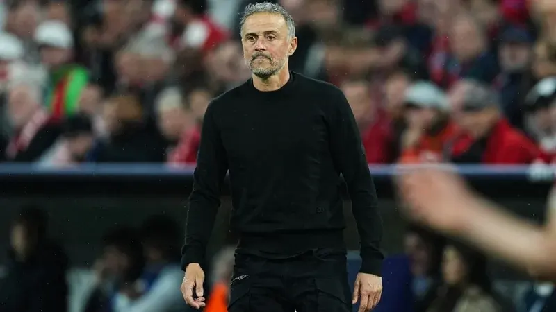 PSG : Luis Enrique verrouille le dossier Barcola et Mbaye avant le mercato
