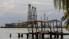 Les États-Unis s’emparent de 65 milliards de barils de pétrole vénézuélien : une manœuvre stratégique ou un pari risqué ?
