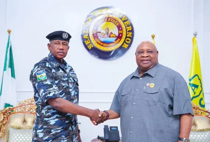 Le gouverneur de l'État d'Osun exige une réforme profonde de la police après l'arrivée d'un nouveau commissaire