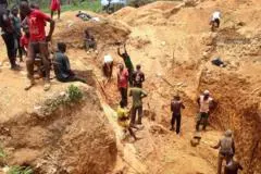 Effondrement meurtrier d’une mine d’or à la frontière Cameroun-RCA : plus de 100 morts