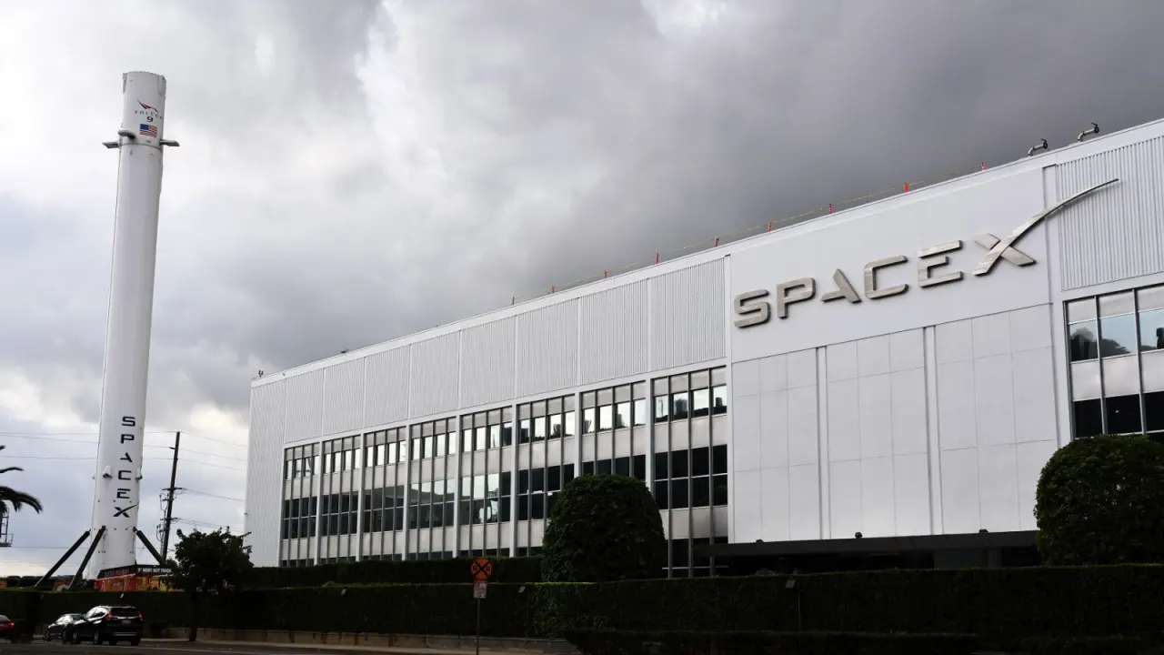 SpaceX ambitionne de déployer des centres de données en orbite avec le soutien technologique de Nvidia