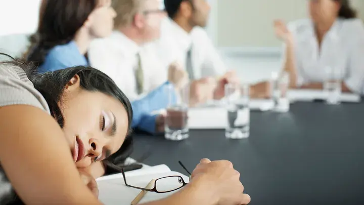 La gestion du temps en entreprise face au fléau croissant de la réunionite