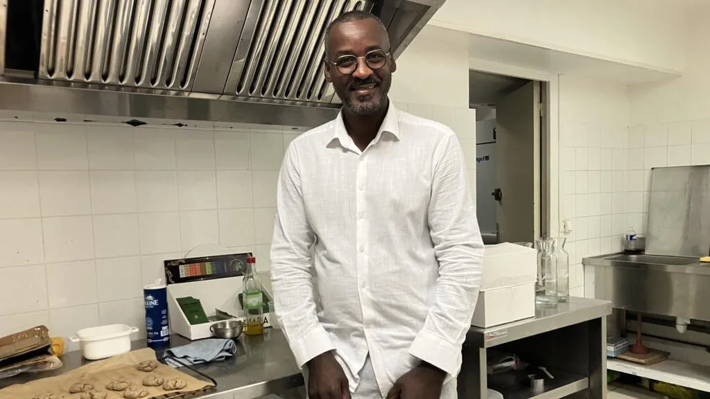 Hissein Mahamoud Barkai : le pâtissier tchadien qui réinvente le désert en gourmandises