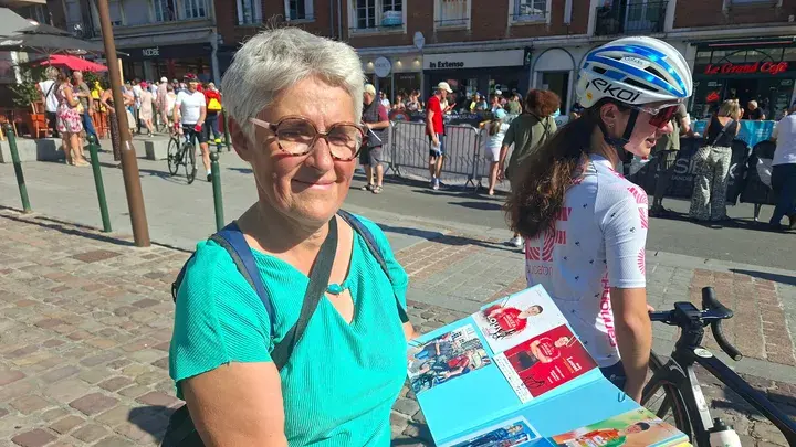 Les critériums cyclistes de Lisieux : un espace rare de rencontre entre supporters et champions