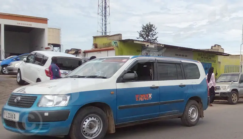 Burundi : Entre pénurie de carburant et système D, le défi du transport urbain à Bujumbura