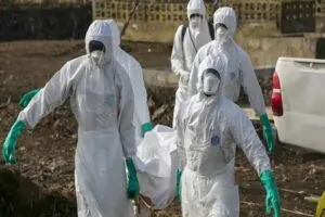 La recrudescence des violences contre les équipes sanitaires entrave la lutte contre Ebola en RDC