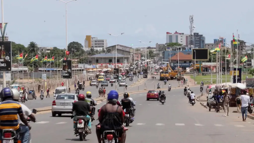 Togo : Deux journalistes français détenus et visés par une enquête judiciaire à Lomé