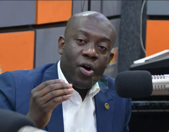 Kojo Oppong Nkrumah conteste les accusations de désinformation du bureau du Procureur général