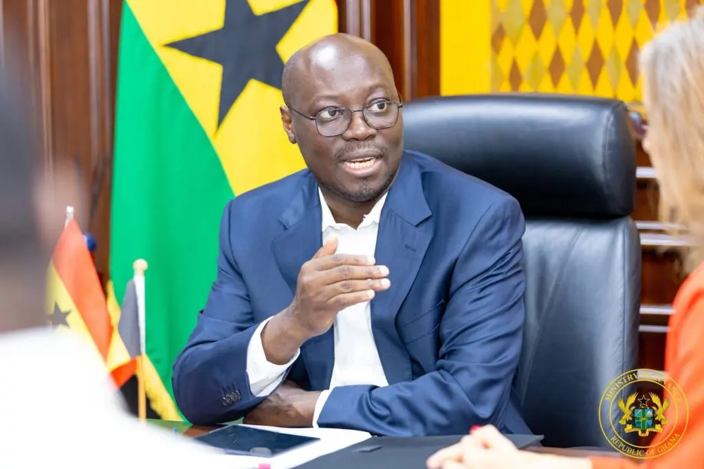 Le Ghana réduit sa dette à moins de 20 % de ses recettes : une avancée majeure pour les finances publiques