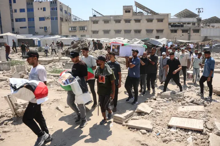 La poursuite des opérations militaires israéliennes à Gaza aggrave le bilan humain et la crise humanitaire