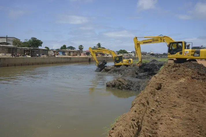 Accra lance un vaste chantier d'assainissement sur l'autoroute Dr Busia pour endiguer les inondations