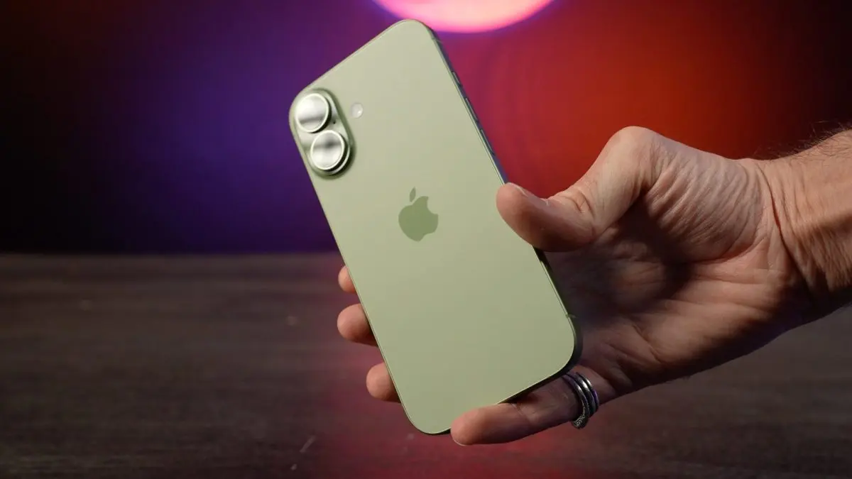 Apple pourrait suspendre le renouvellement de son iPhone standard jusqu'en 2027
