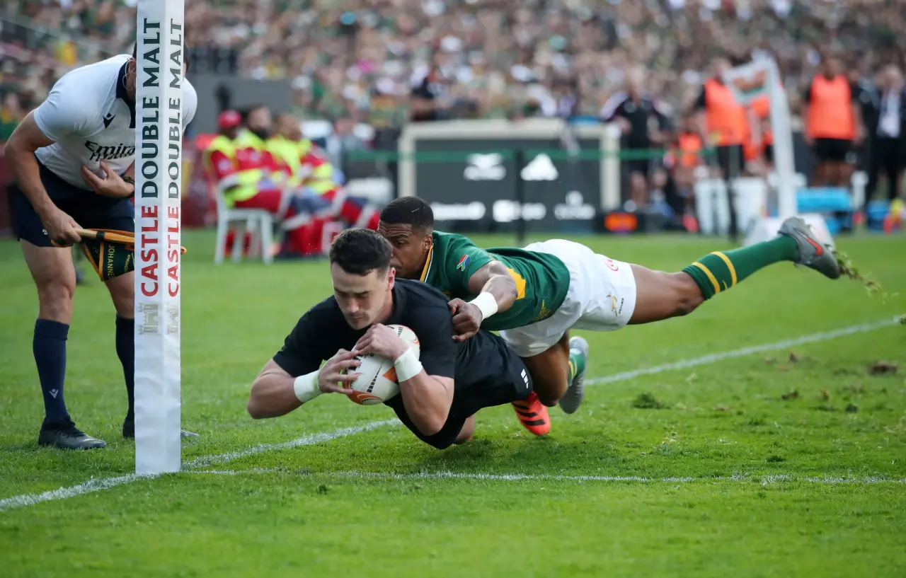 Les All Blacks brisent l’invincibilité des Springboks à Johannesburg : un exploit historique qui relance le rugby mondial