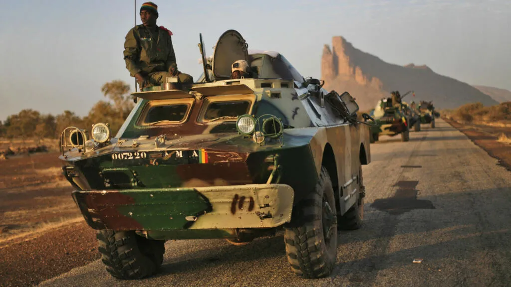 Libération de 82 soldats maliens : un signe d'espoir dans un conflit persistant