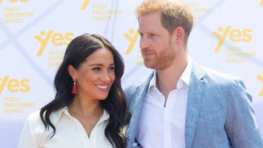 Le retour surprise de Harry et Meghan au Royaume-Uni : un tournant familial et médiatique