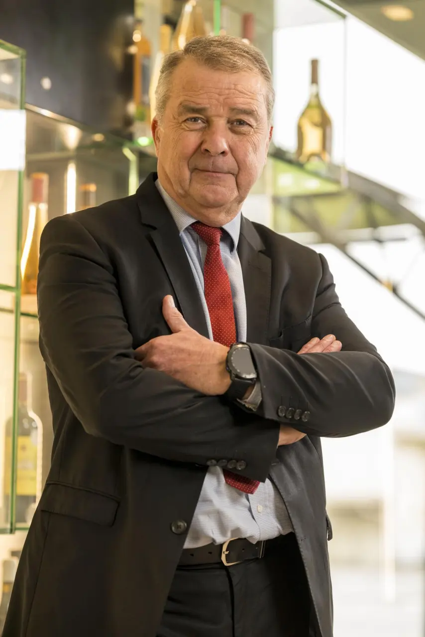 Guerre de succession au sein du groupe Castel : une multinationale sous tension