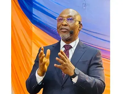 Abia a 35 ans : Chidoka salue l'ère Kalu et interpelle Otti sur l'avenir de l'État