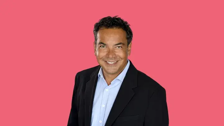 Patrick Cohen analyse la crise politique française : quels impacts pour l’Afrique ?