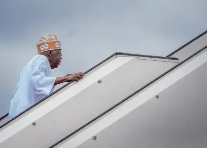 Le président nigérian Bola Tinubu entame une tournée européenne de trois semaines à partir d'Abuja