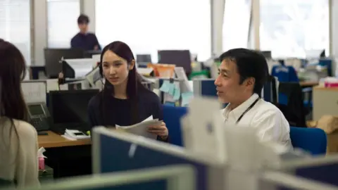 Japon : pourquoi l'IA peine à s'imposer malgré ses défis démographiques