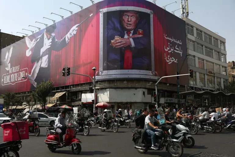 Le président américain Donald Trump promet une riposte ferme après une nouvelle escalade militaire avec l'Iran