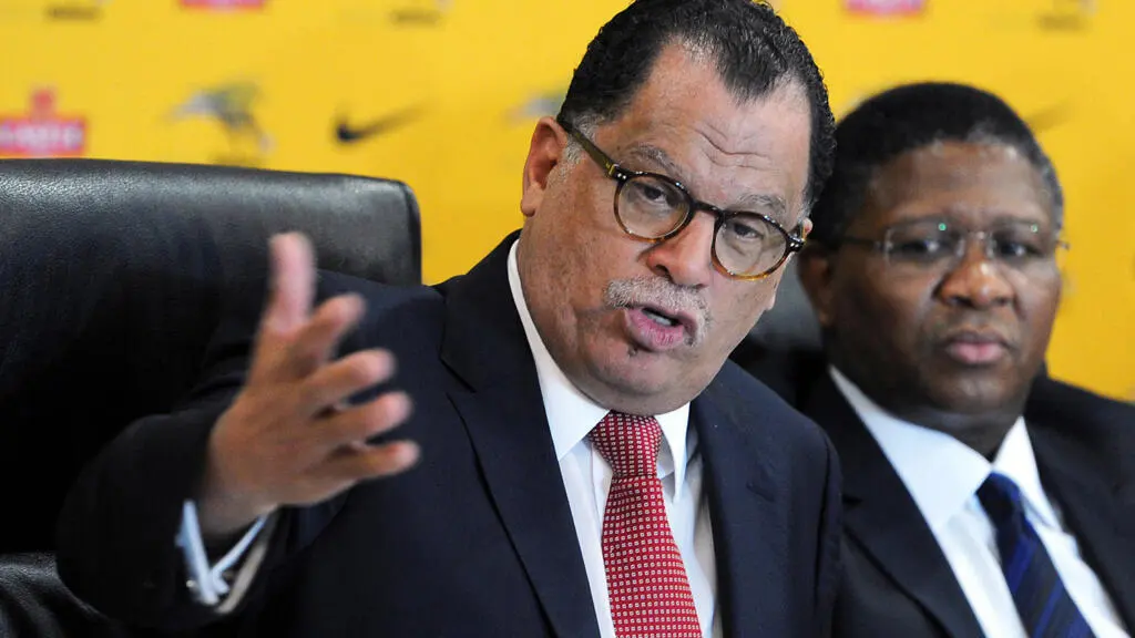 Le gouvernement sud-africain exige la mise en œuvre immédiate de l'arbitrage vidéo dans le football national