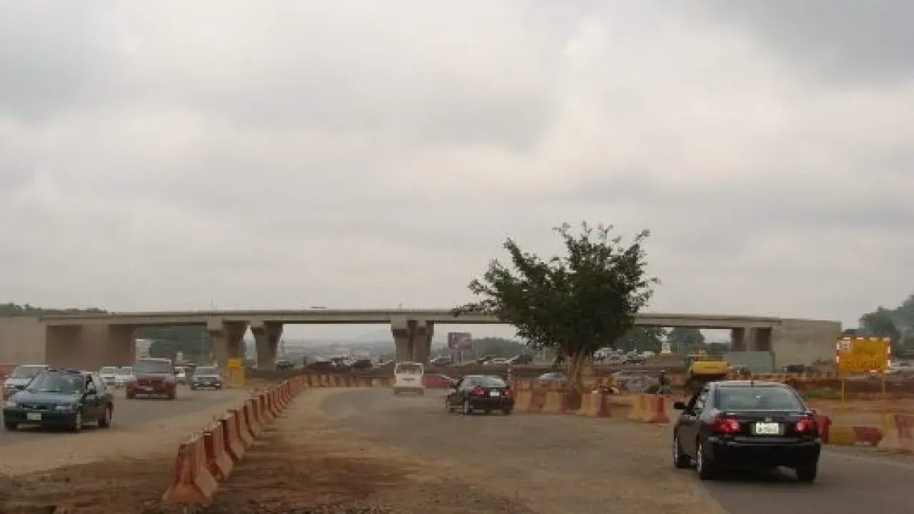 Le ministre de la FCT, Nyesom Wike, promet d’impacter les véhicules commerciaux qui contournent les terminaux de bus d’Abuja