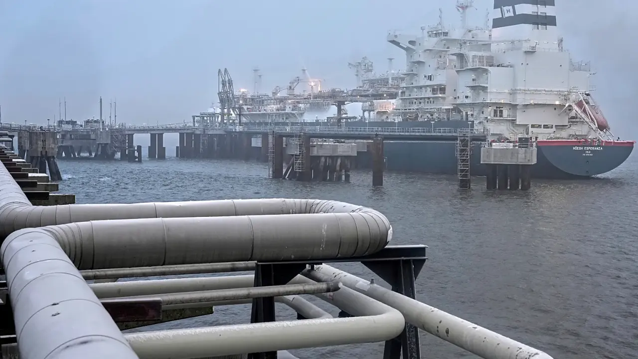 L'Allemagne en retard sur ses réserves de gaz : un hiver rigoureux pourrait plonger l'industrie dans la crise