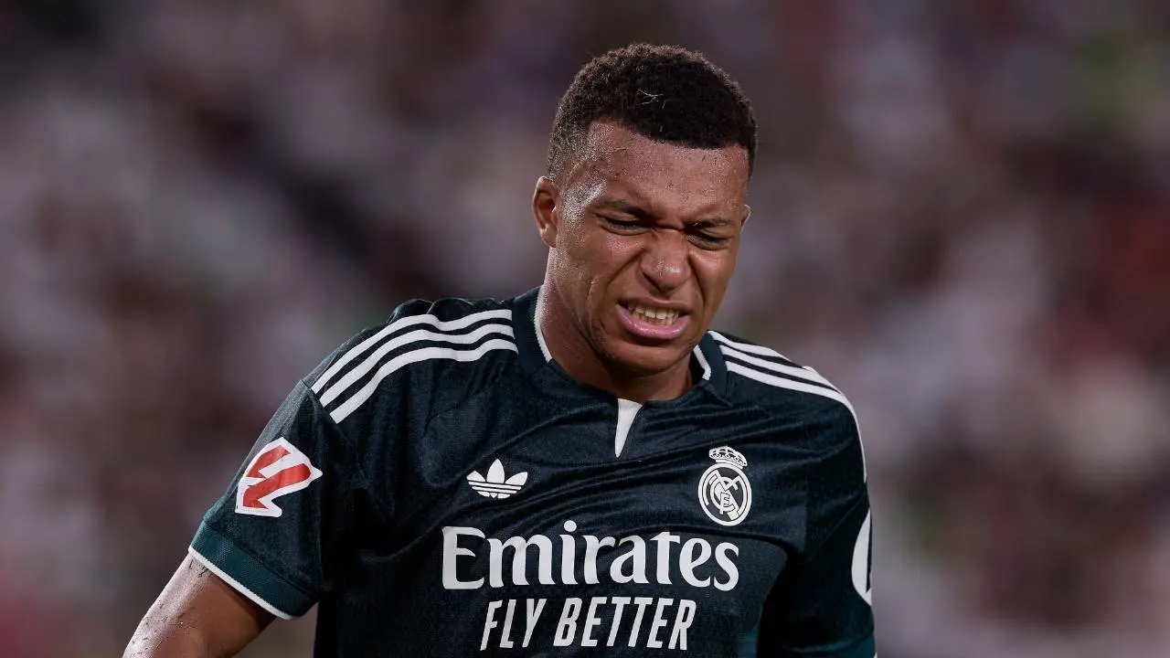 Mbappé, Vinicius Jr et Konaté retirent leur t-shirt de solidarité pour Ceuta avant le match contre Elche