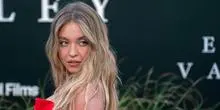Controverse autour d’une publicité de paris sportifs où Sydney Sweeney apparaît presque nue, dénoncée par des athlètes féminines