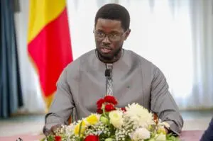 Le président sénégalais Diomaye Faye envisage un report consensuel des élections locales, entre contraintes judiciaires et perte de majorité